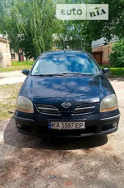 Nissan Almera Tino 2002