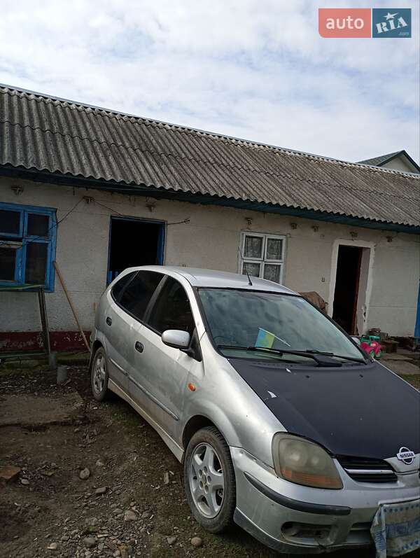 Минивэн Nissan Almera Tino 2002 в Черновцах