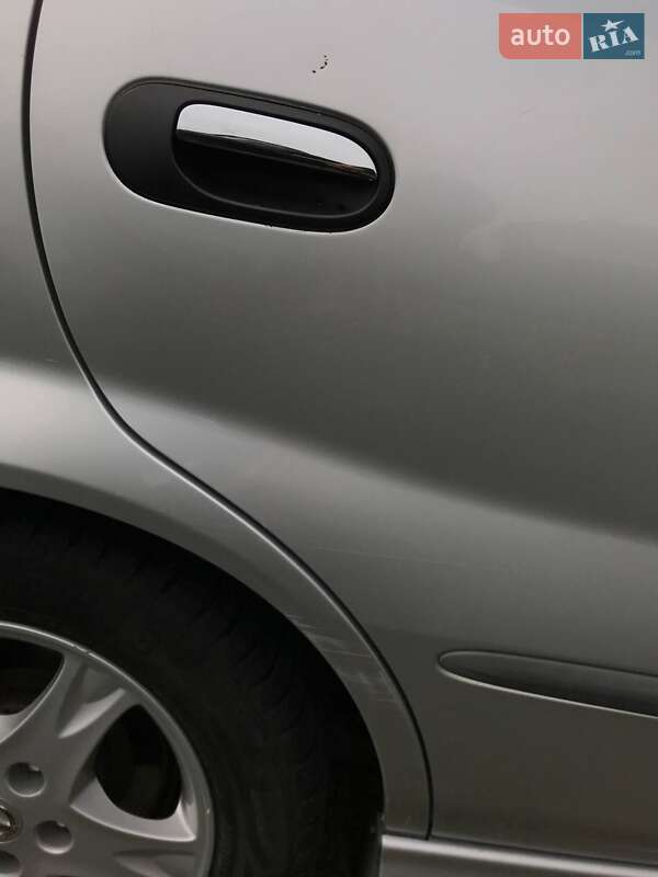 Минивэн Nissan Almera Tino 2004 в Киеве