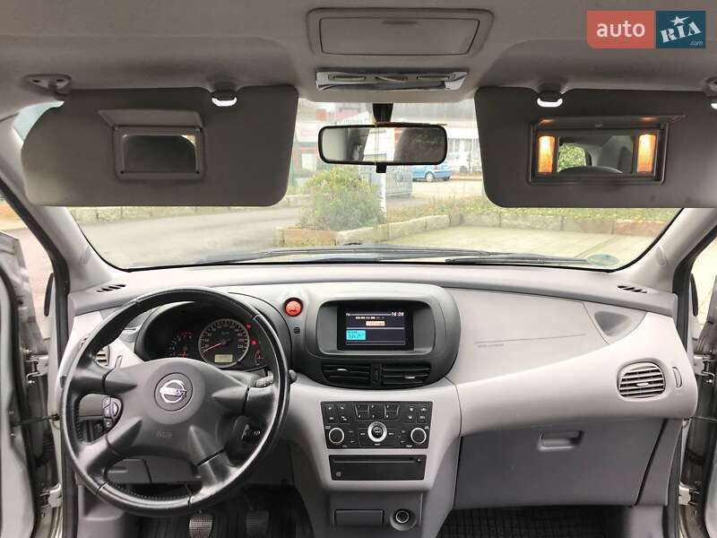 Минивэн Nissan Almera Tino 2004 в Киеве