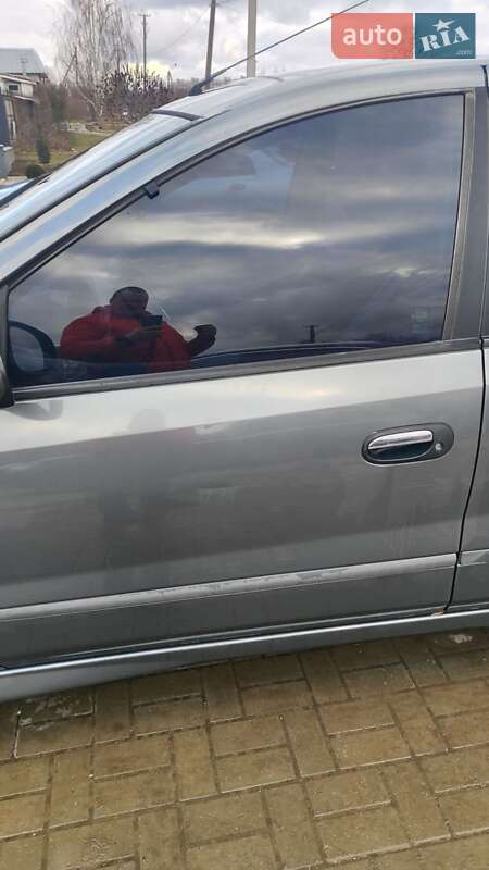 Минивэн Nissan Almera Tino 2005 в Лозовой