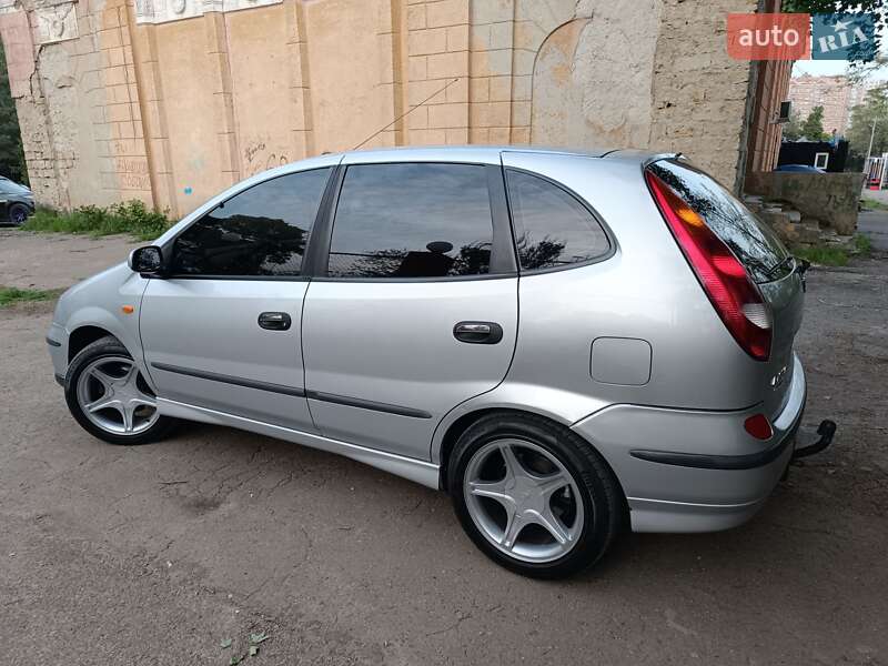 Минивэн Nissan Almera Tino 2005 в Одессе