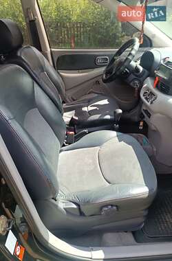 Минивэн Nissan Almera Tino 2002 в 