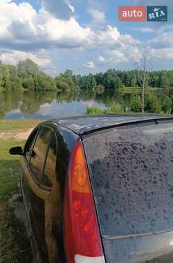 Минивэн Nissan Almera Tino 2002 в 