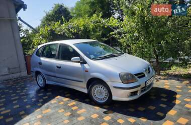Минивэн Nissan Almera Tino 2001 в Залещиках