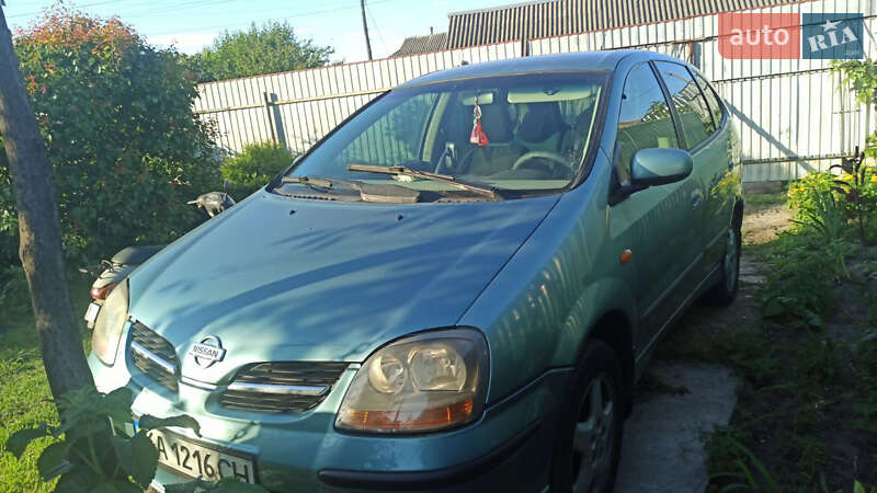 Nissan Almera Tino 2002 Nissan Almera Tino 2002