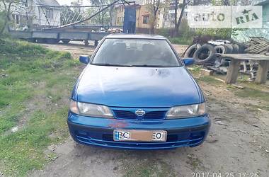 Хэтчбек Nissan Almera 1998 в Львове