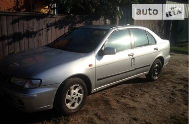 Седан Nissan Almera 1998 в Ахтырке