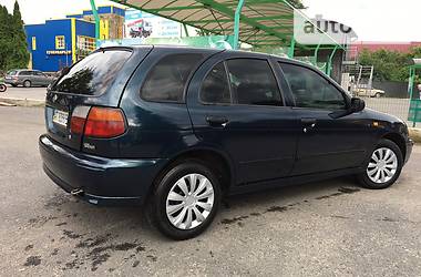 Хетчбек Nissan Almera 1996 в 