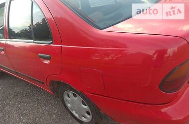 Седан Nissan Almera 1998 в Виннице