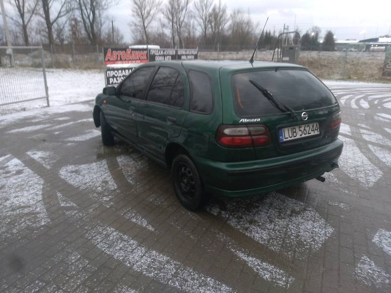 Nissan Almera