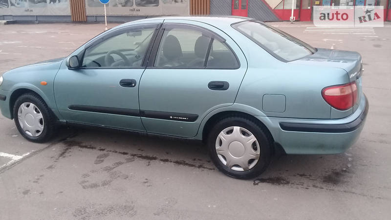 Nissan Almera