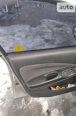 Седан Nissan Almera 2004 в Умани