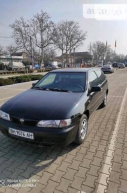 Хэтчбек Nissan Almera 1999 в Одессе