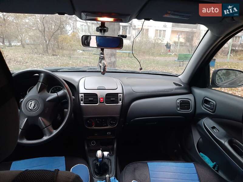 Седан Nissan Almera 2005 в Киеве