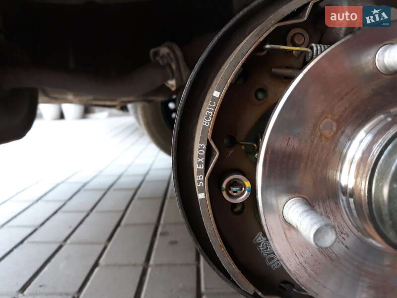 Седан Nissan Almera 2008 в Днепре