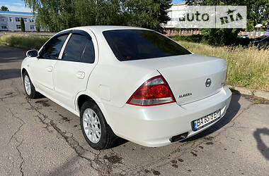 Седан Nissan Almera 2011 в Кропивницькому