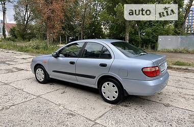 Седан Nissan Almera 2004 в Ивано-Франковске