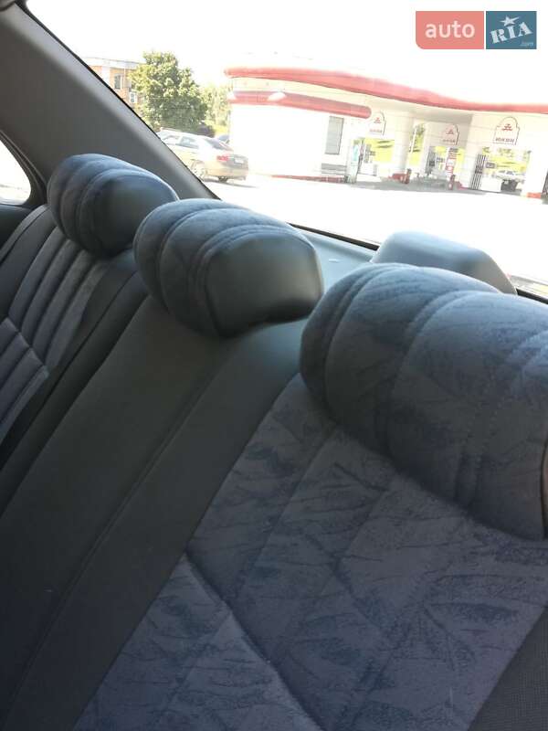 Седан Nissan Almera 2004 в Дніпрі