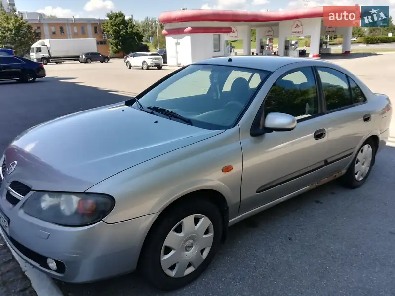 Nissan Almera 2004