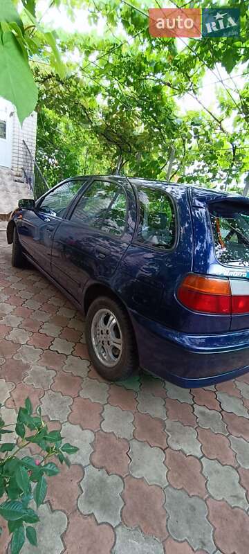 Седан Nissan Almera 1997 в Чорноморську