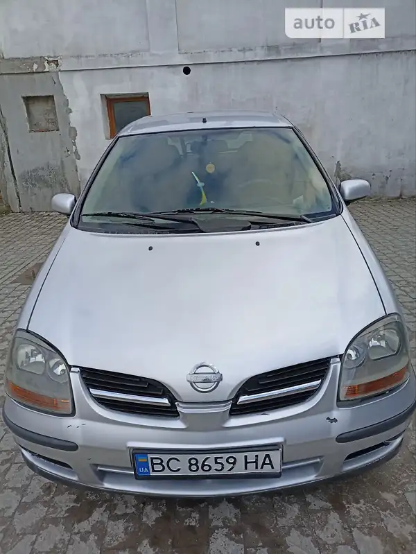 Nissan Almera 2002