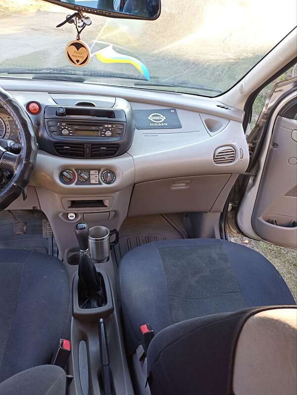 Хэтчбек Nissan Almera 2002 в Новом Роздоле фото 15 Хэтчбек Nissan Almera 2002 в Новом Роздоле