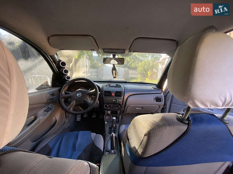 Седан Nissan Almera 2003 в Овідіополі