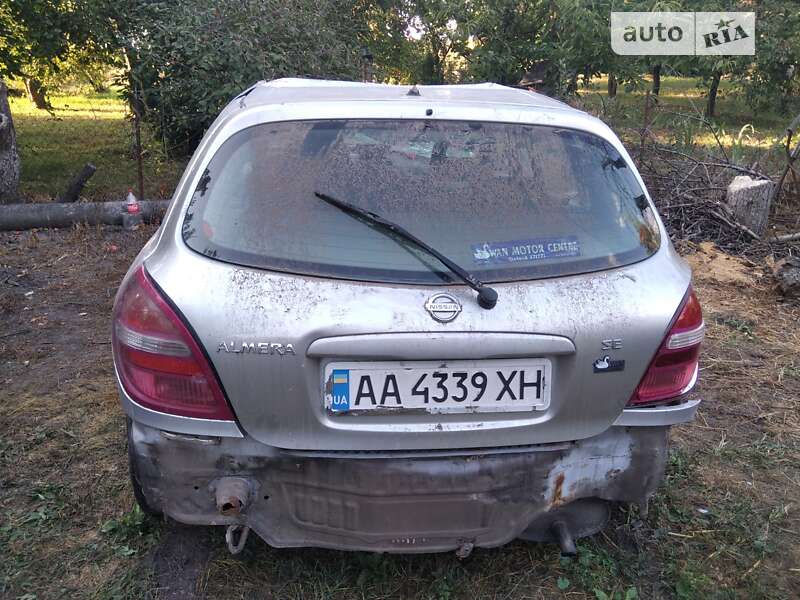 Хетчбек Nissan Almera 2000 в Кагарлику