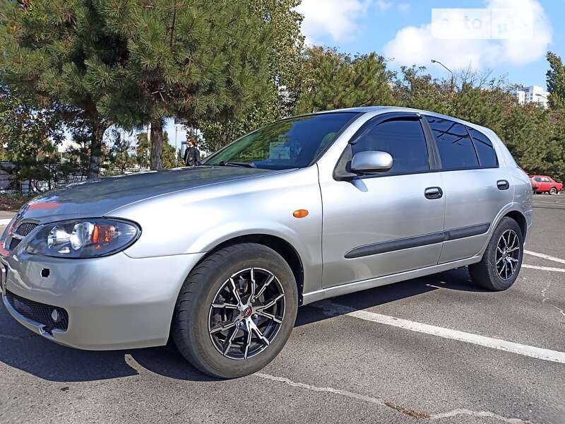 Хетчбек Nissan Almera 2003 в Одесі