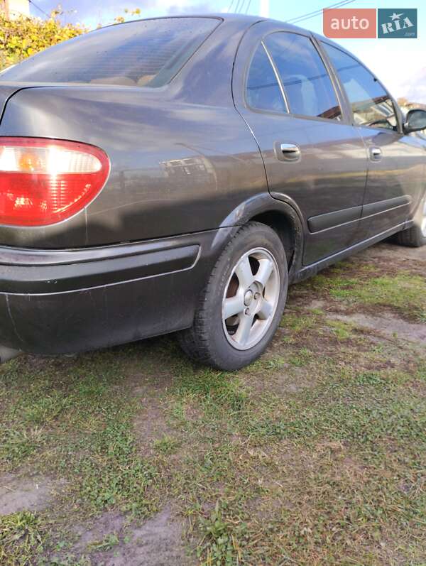 Седан Nissan Almera 2000 в Любомлі