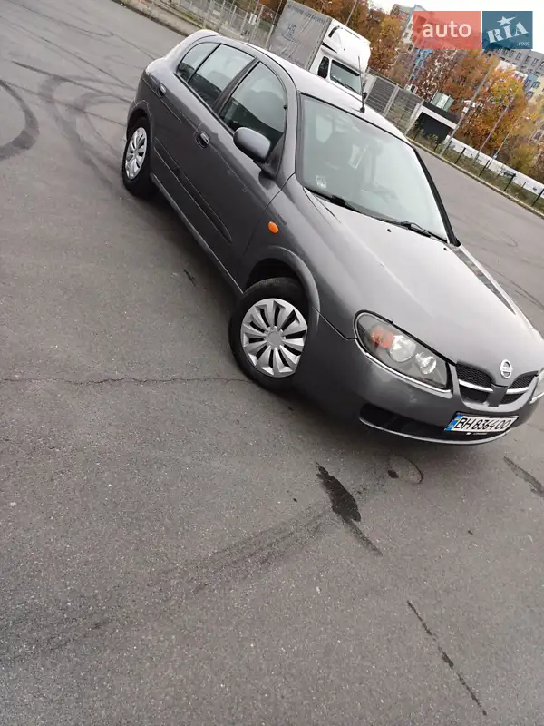 Nissan Almera