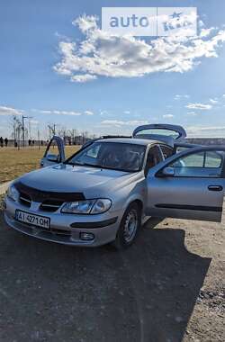 Хэтчбек Nissan Almera 2002 в Ирпене