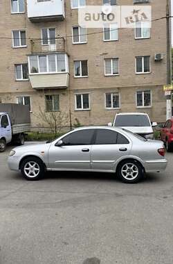 Седан Nissan Almera 2004 в Киеве