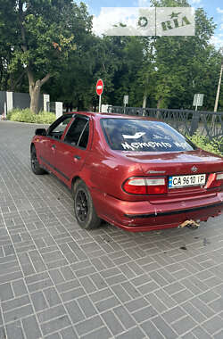 Седан Nissan Almera 1996 в Черкасах