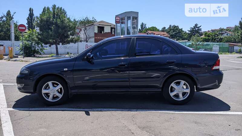 Седан Nissan Almera 2011 в 