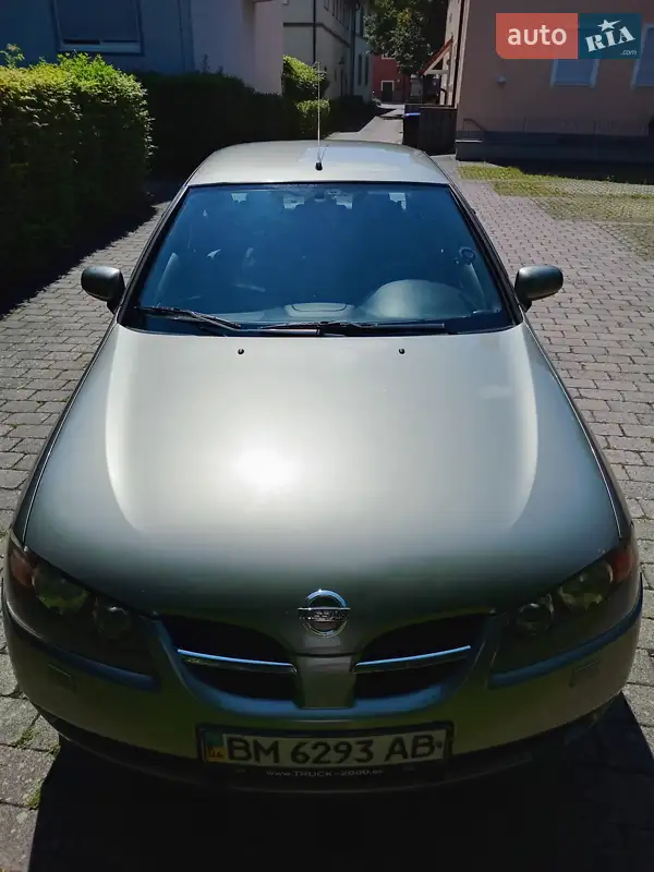 Nissan Almera