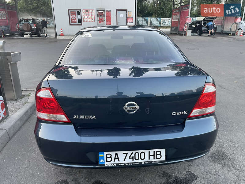 Седан Nissan Almera 2008 в Олександрії