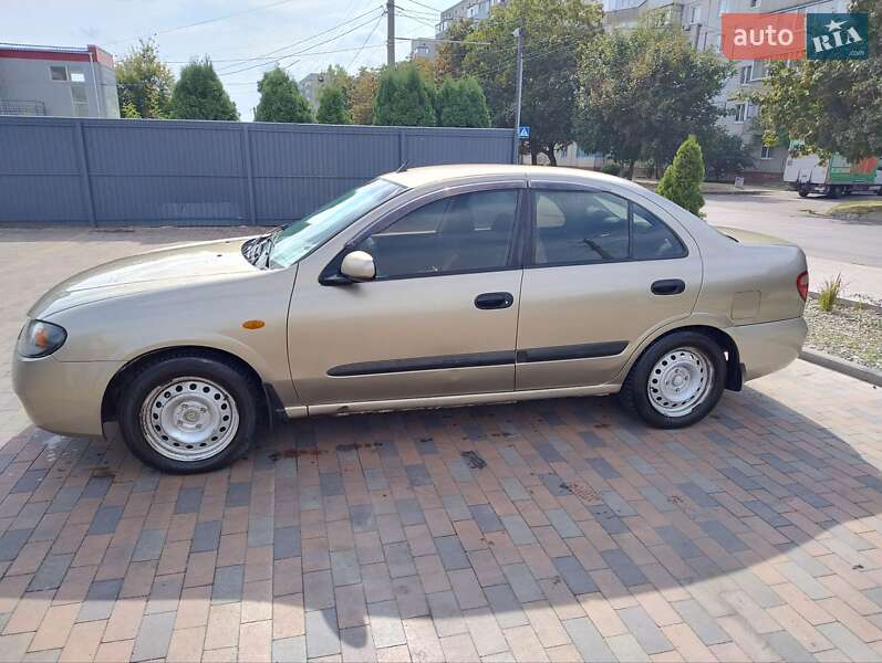 Седан Nissan Almera 2004 в Белой Церкви