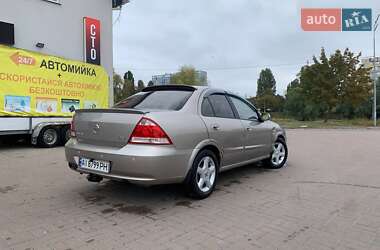 Седан Nissan Almera 2010 в Киеве