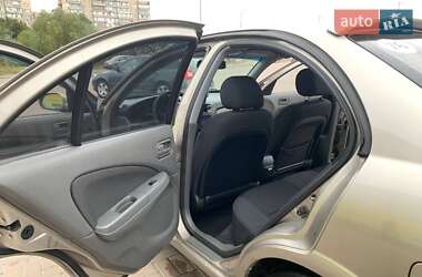 Седан Nissan Almera 2010 в Киеве