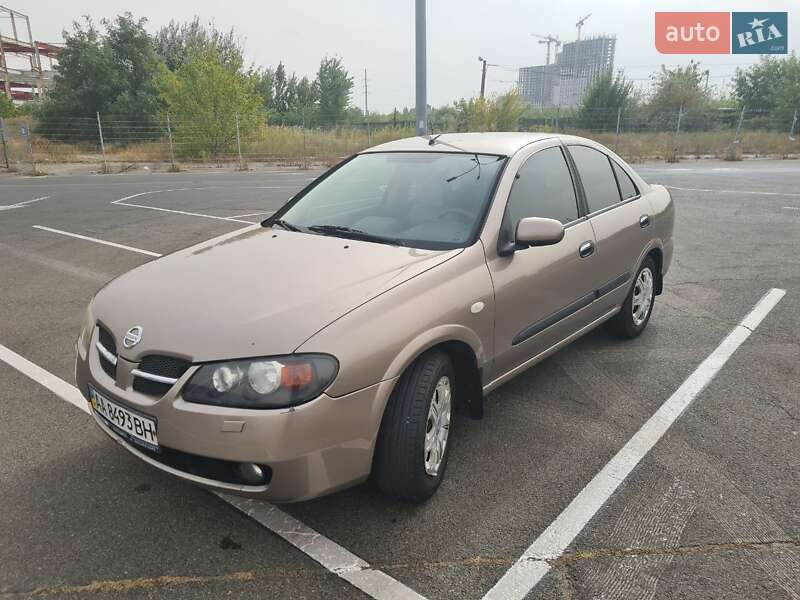 Седан Nissan Almera 2006 в Києві