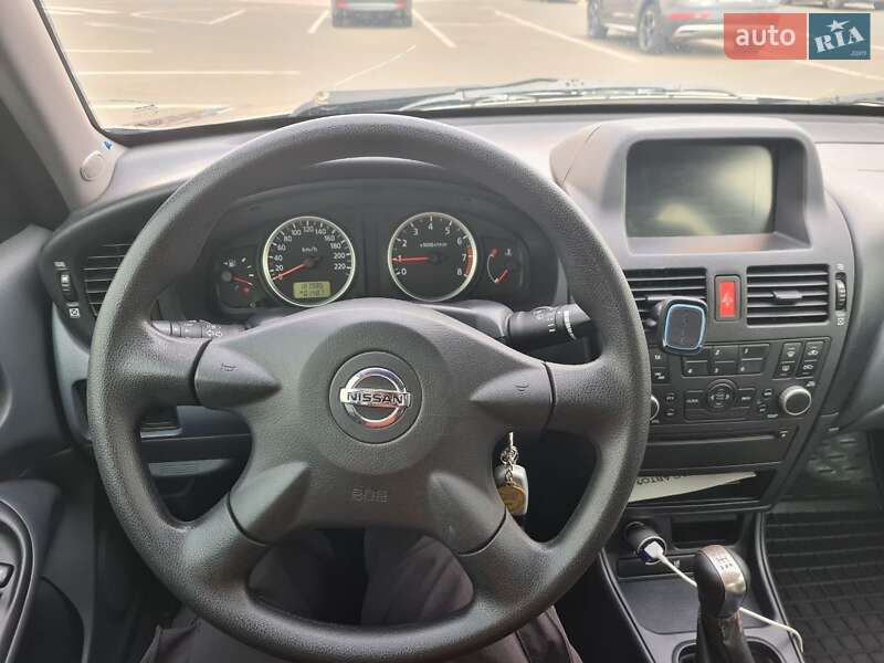 Седан Nissan Almera 2006 в Києві