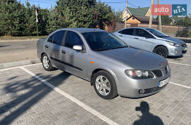 Седан Nissan Almera 2002 в Киеве