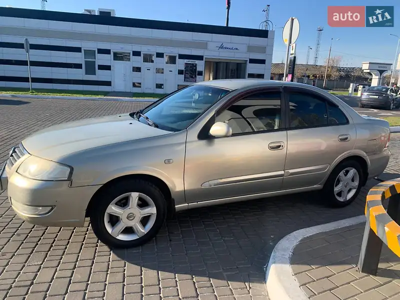 Nissan Almera
