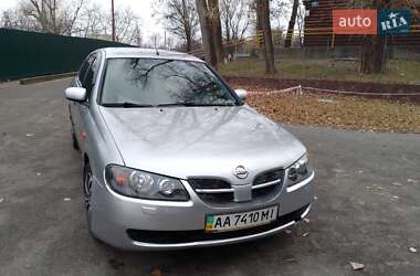 Хетчбек Nissan Almera 2003 в Києві