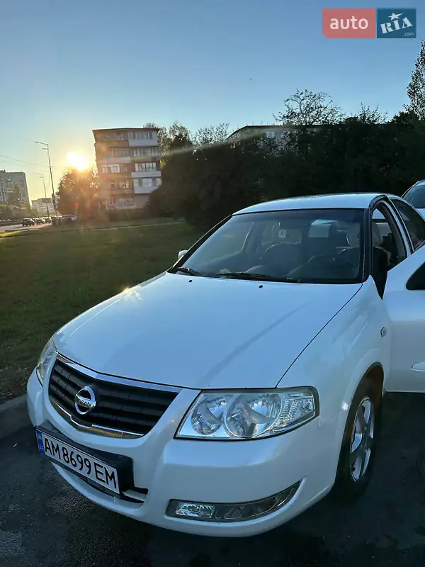 Nissan Almera 2012