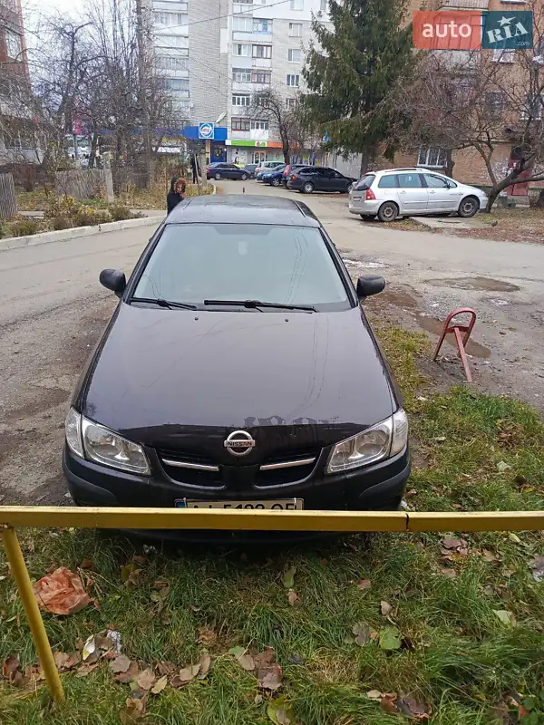 Nissan Almera 2002