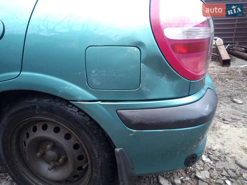 Хетчбек Nissan Almera 2000 в Харкові