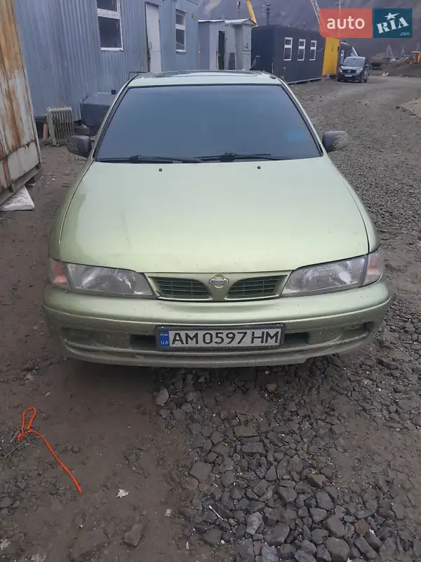 Nissan Almera 1996
